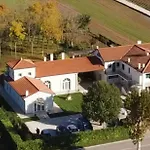 Borgo Arcadia Bed & Breakfast 4*