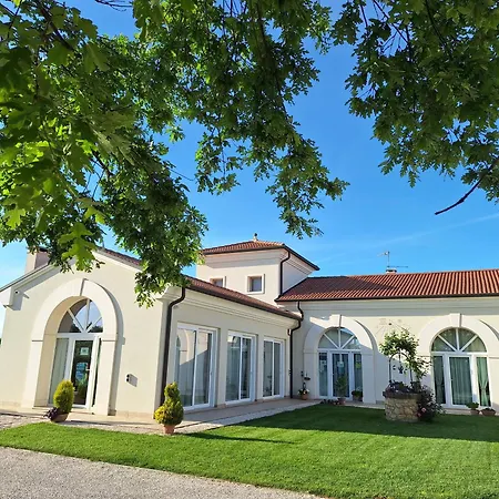 Bed & Breakfast Borgo Arcadia 4*