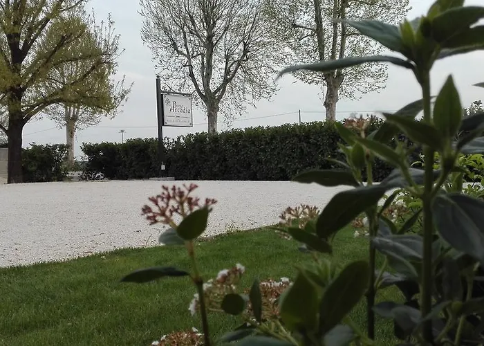 Borgo Arcadia Bed and Breakfast 4*